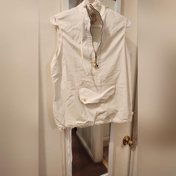 Top - Picture 9 of 10